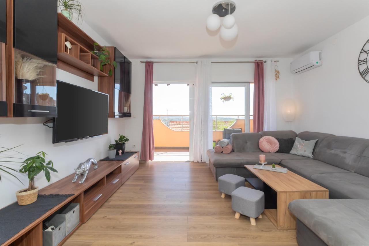 Apartments Franchese 希贝尼克 外观 照片